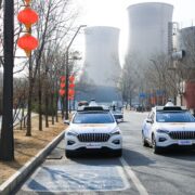 バイドゥが北京で有料ロボタクシーを一般公開